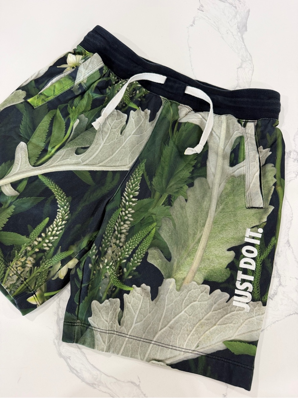 Nike Sportswear Men's JDI Alumni Floral Sweat Shorts Spruce Aura Green Small